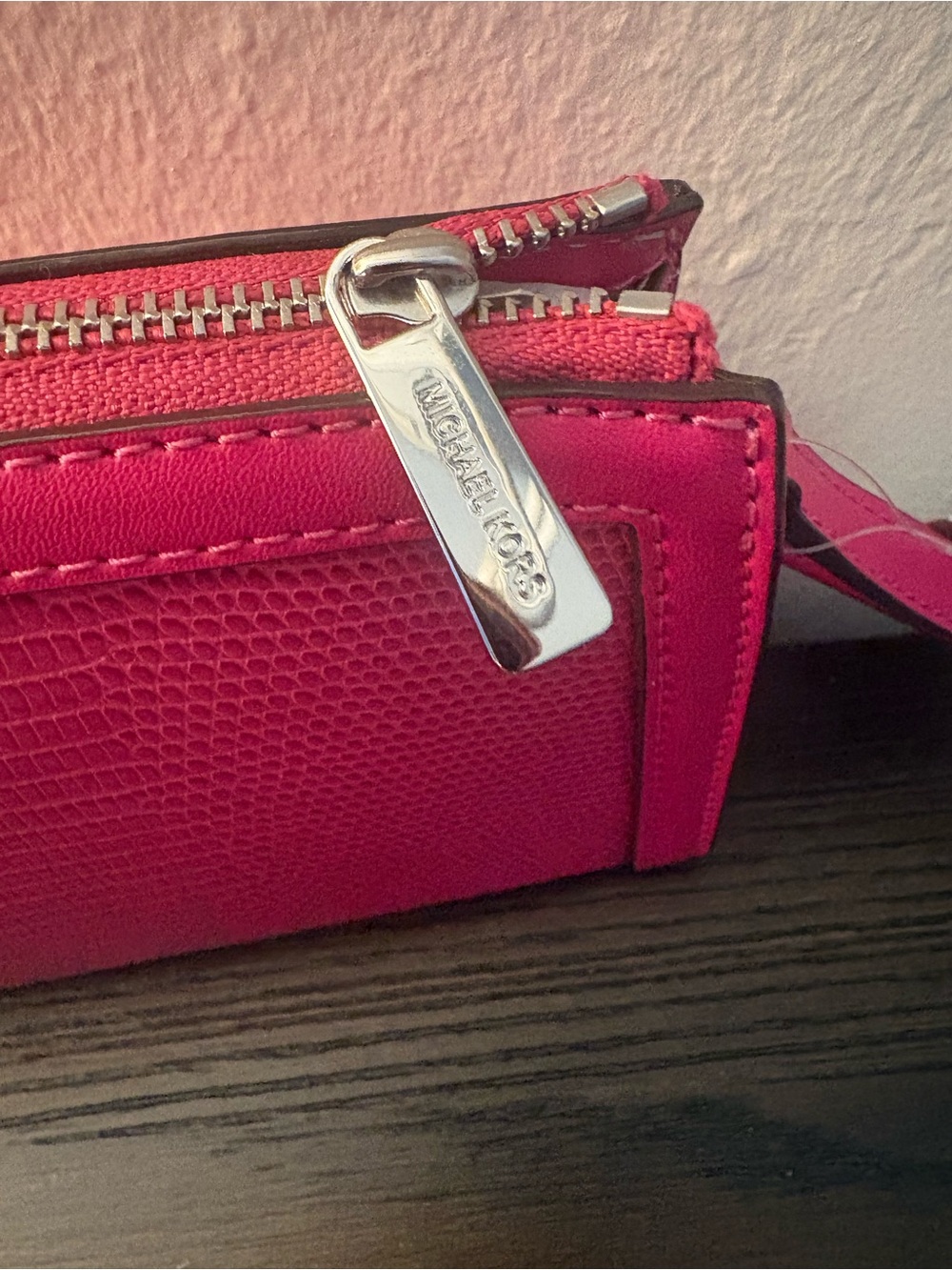 NEW AUTHENTIC Michael Kors Hot Pink Crossbody Bag - Picture 8 of 12